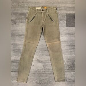 Anthropologie Pilcro and the Letterpress Serif Olive Jeans. Size 27
